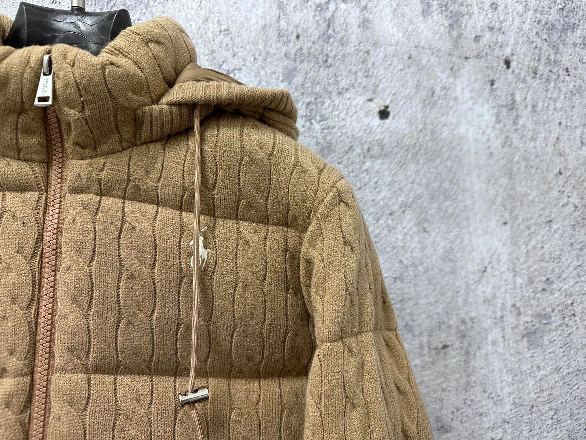 ￼ P1000 【Rah Lauren】Ralph Lauren cable down jacket. The warmth of winter is within reach. Combining classic cable knit with warm down, Rah Lauren's texture choice. Warm winter colors, the answer to classics and style. ❄️Needless to say, the texture speaks for itself and defines your winter style. Color Black Khaki Size S-XL